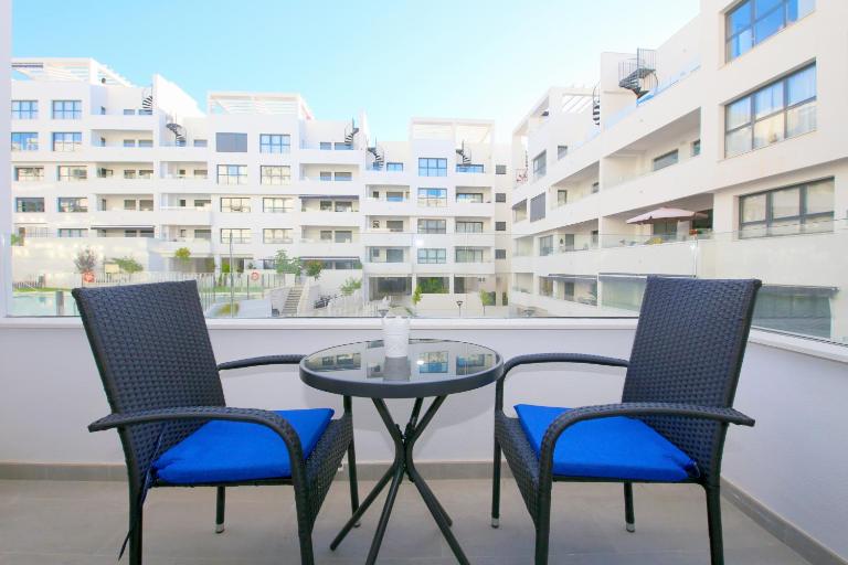 Estepona Town Apartment TOMY - Bed and Breakfast Estepona