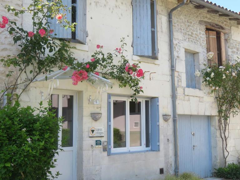 La Maison du Bonheur - Ferienwohnung Bourg-Charente