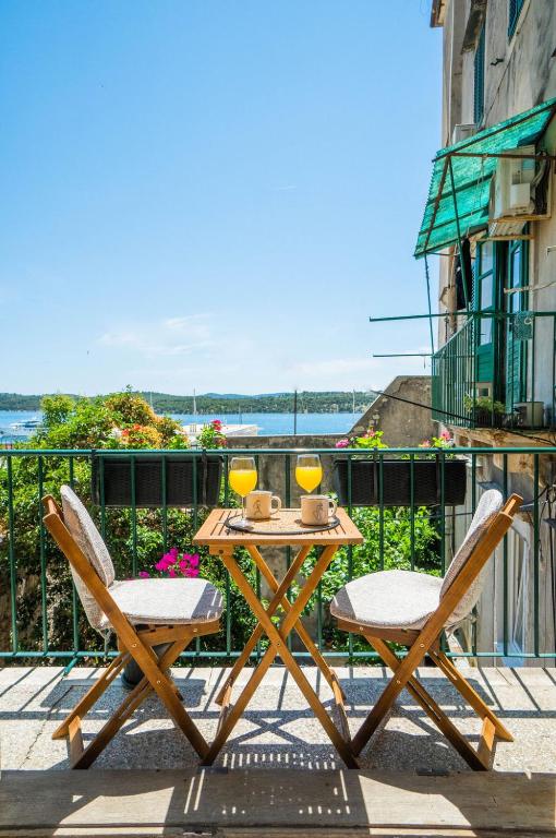 Central Studio - La Mer - B&B Šibenik