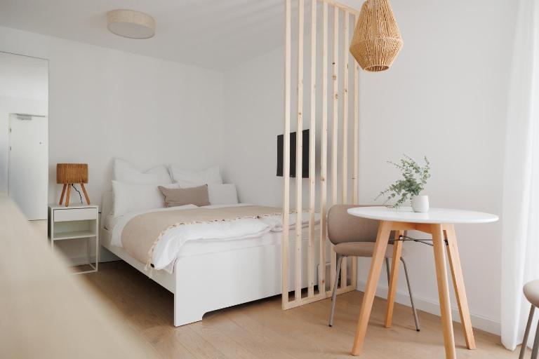 BOHO Studio with Terrace - Augarten - 10 min to Center - Ferienwohnung Wien