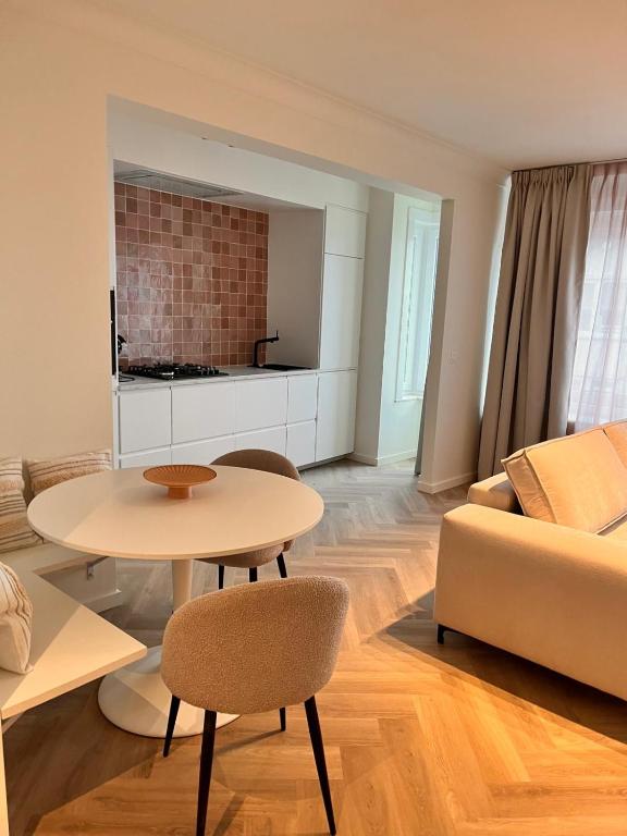 Ostendeau - stijlvol appartement in hartje Oostende - B&B Ostend
