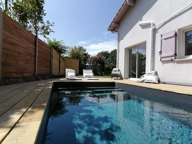 Oïhana Villa & Suites - Piscine chauffée - 4km de la plage - B&B Labenne