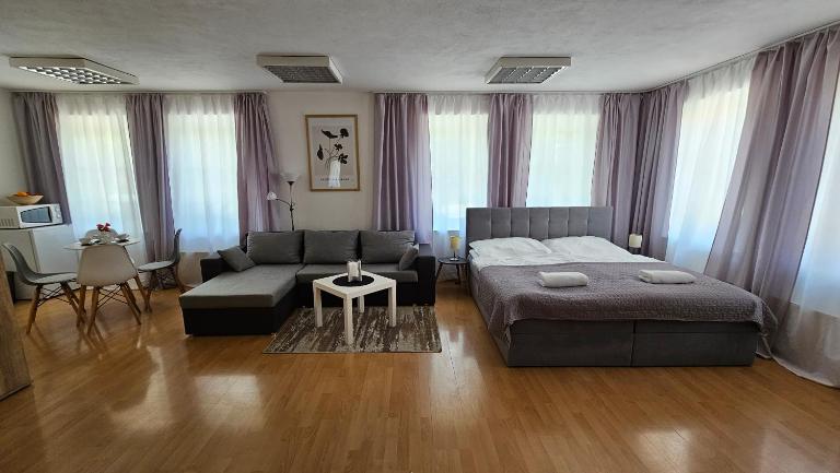 Apartmány v Zlatej uličke - Bed and Breakfast Bojnice
