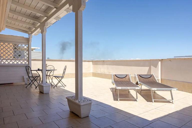 Mezzo Experience Eur Attico Free Parking - B&B Roma