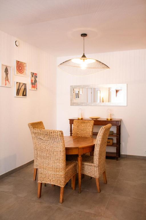 Grand Studio - Proche Gare - Bed and Breakfast Cassis