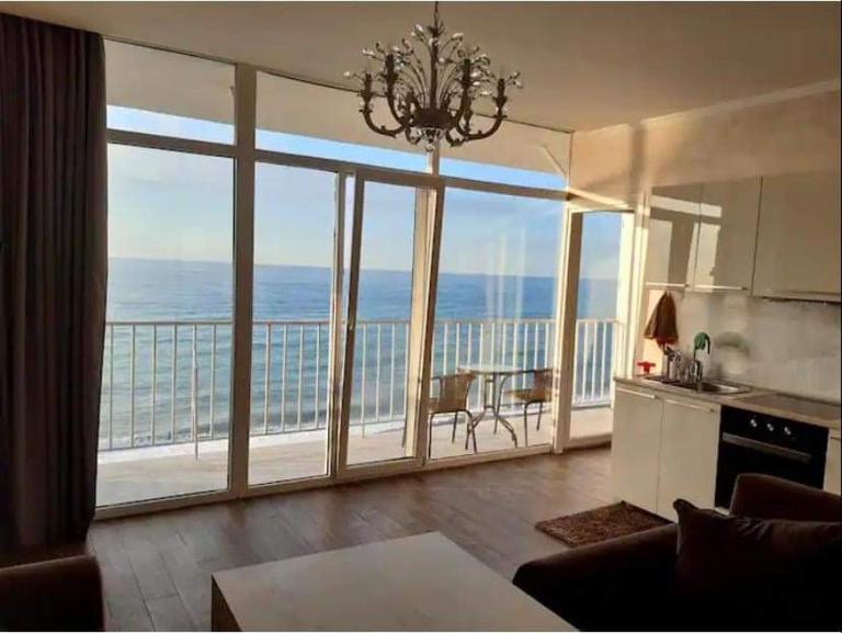 Apartment on the beach magnolia - B&B Batum