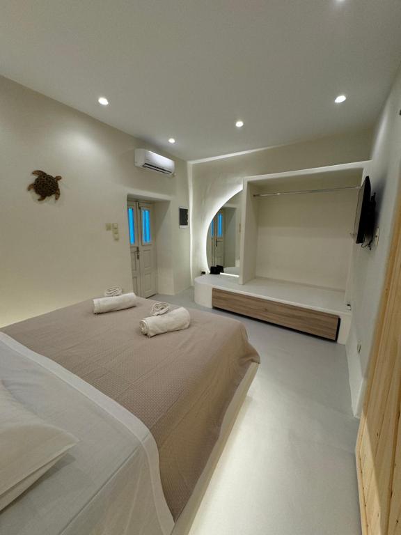 White Sand Jacuzzi Suite - Ferienwohnung Ios Chora