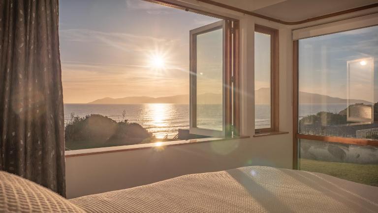 Seascapes Beachouse - B&B Paraparaumu