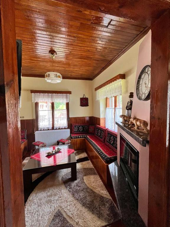 Rustic House - Chambres d'hôtes Miliá