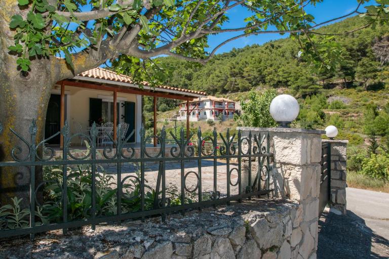Korfoula Residence - Peaceful retreat in Zante - Bed and Breakfast Koilioménos