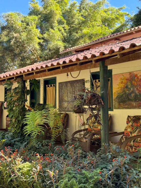 Pousada Passaredo - B&B Brumadinho
