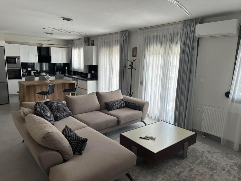 Poly's Home 2 - B&B Ioannina