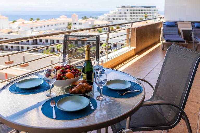 Top Floor Best Ocean View - Swimming pool - B&B Puerto de Santiago
