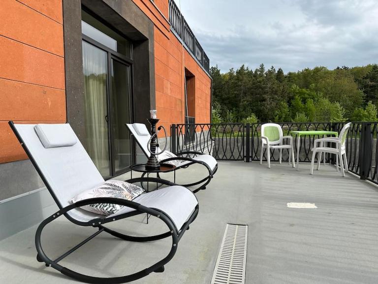 Apt with Terrace to chill and Mountain View - B&B Tsaghkadzor