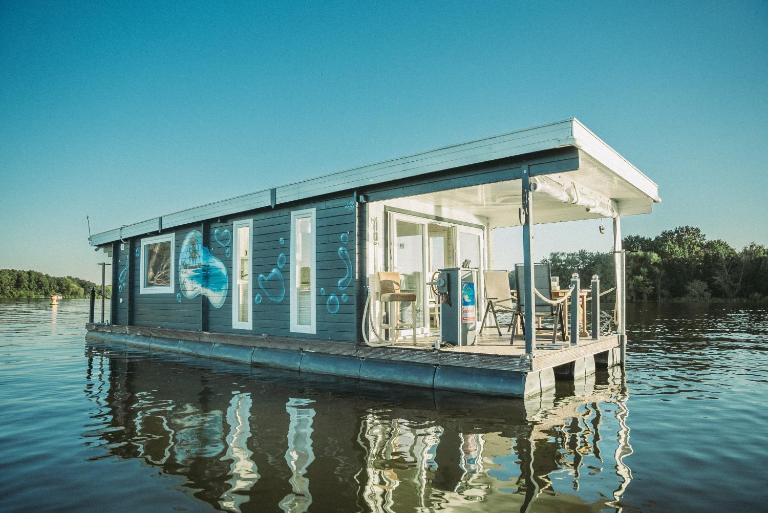 Hausboot Havelbiber - B&B Kolonie Zern