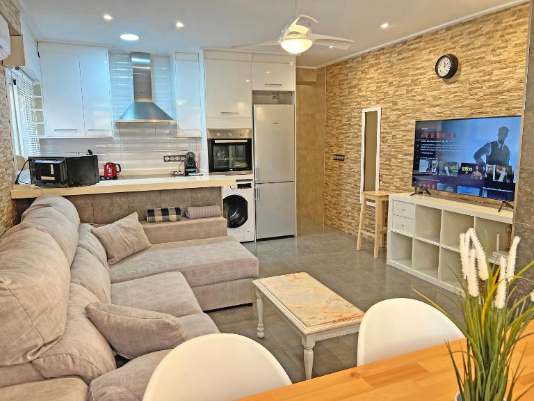 A 150 metros del Mar, Parking Gratis, AC - B&B Santa Pola