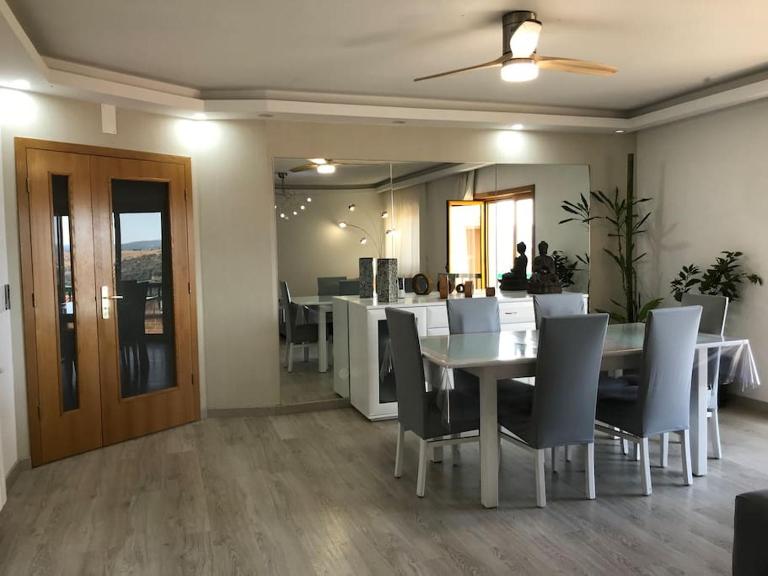 Hollywood Apartment - Ferienwohnung Braganza