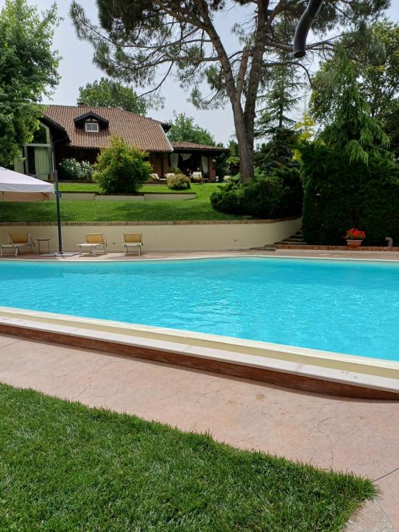 Tenuta degli Angeli Rossi - B&B Asti