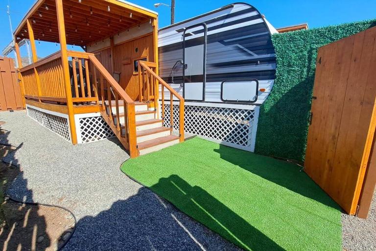Sunset Trailer Park RV # 4 - B&B El Sauzal de Rodríguez