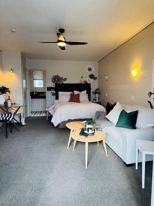 Cosy Motel Studio Apartment in Central City-up to 2 beds - Chambres d'hôtes Christchurch