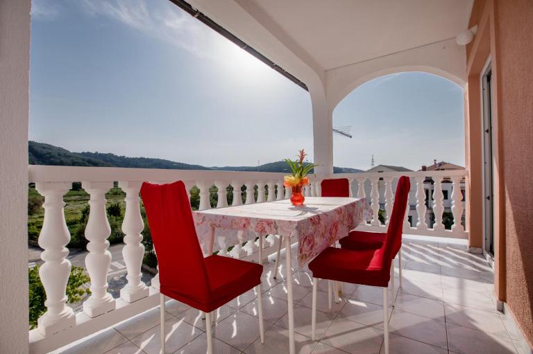 Apartments Lopar (4360) - Ferienwohnung Lopar