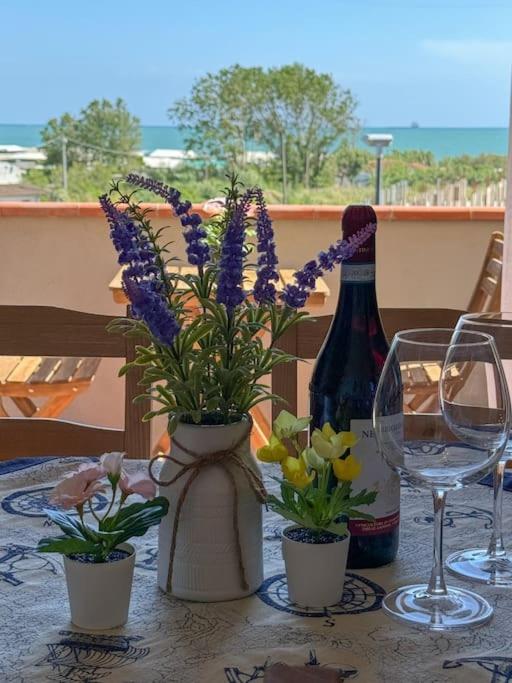 Charming Loft Fronte Mare - Ferienwohnung Marinella di Sarzana