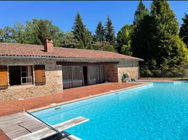 Sur Chateau La Mothe - Ferienwohnung Peyrilhac