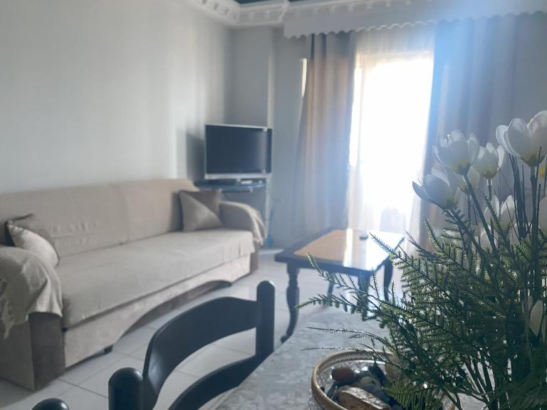 Lilly Apartment Lake View - Ferienwohnung Pogradec