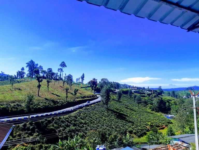 RIVERVIEW HOMESTAy - Ferienwohnung Valparai