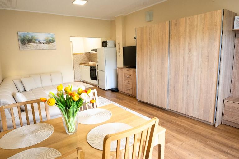 Apartma Alina - B&B Lucia