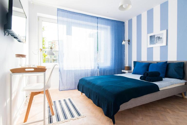 Przyleśny apartament przy dworcu z miejscem postojowym - Ferienwohnung Gdingen