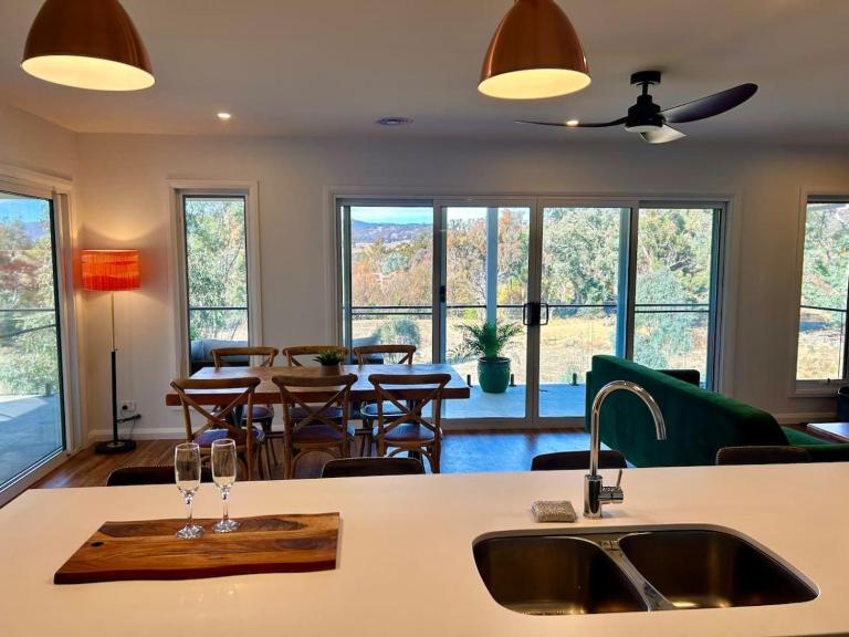 House on the hill - B&B Wodonga