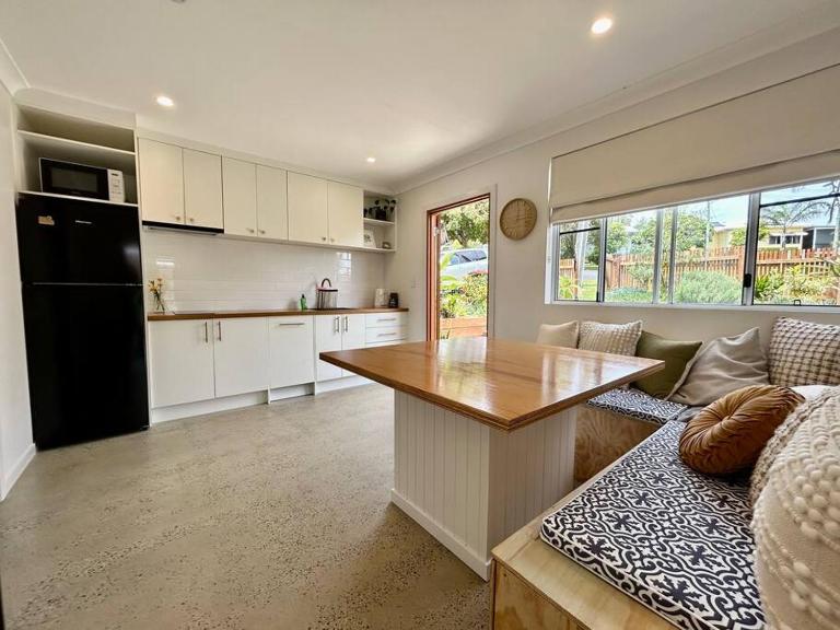 Little Banksia - B&B Sawtell