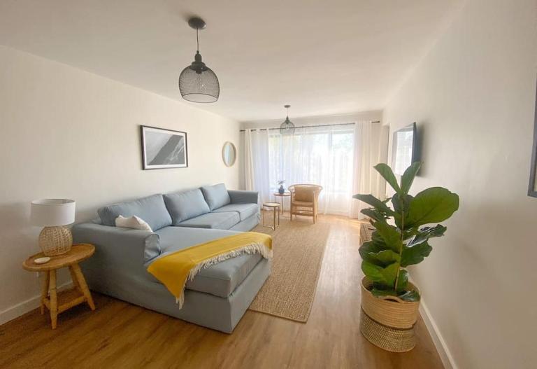 Kalk Bay Stylish 2Bed with Balcony, Views & Pool 34SJT - B&B Cape Town