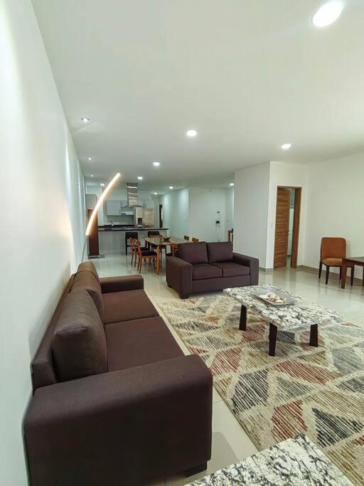Departamento Parque Finsa, nuevo con cancha de Padel cerca de Volkswagen - B&B Sanctorum