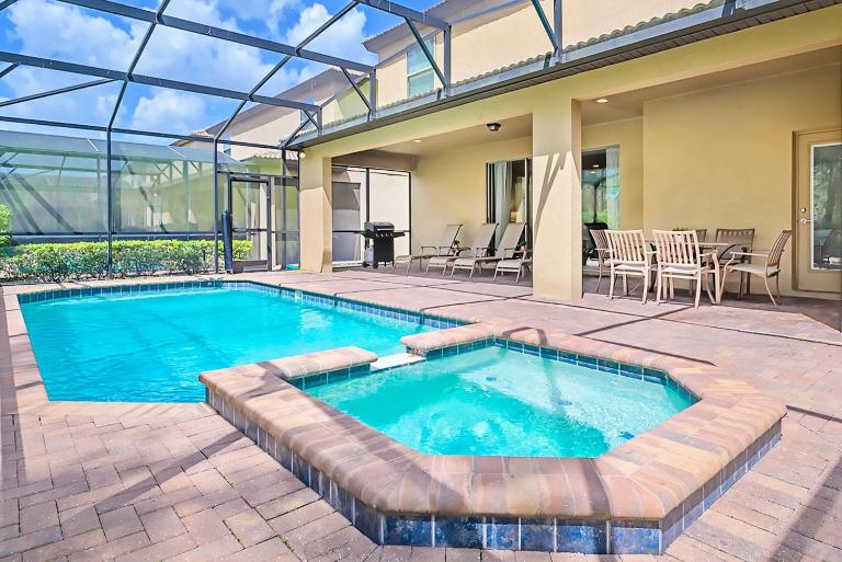 Upstay - Theater Games Pool - Hot Tub - Sleeps 16 - Bed and Breakfast Kissimmee