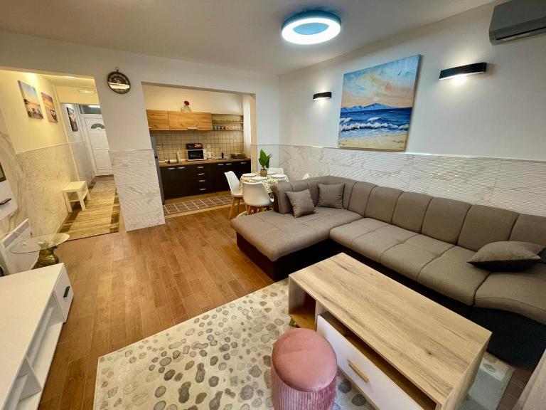 Apartment Rafailovici - B&B Rafajlovići