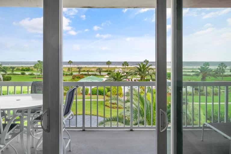 St. Simons Grand 214 - 1400 Ocean Blvd - B&B East End