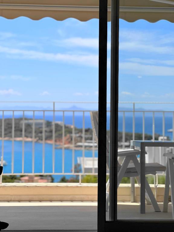 Raise Riviera Panoramic Sea View apartment - Chambres d'hôtes Athènes