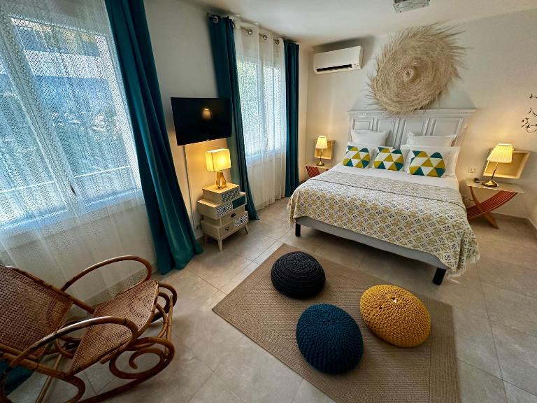 CASSIS LOVERS AND BABY Option Parking - Chambres d'hôtes Cassis