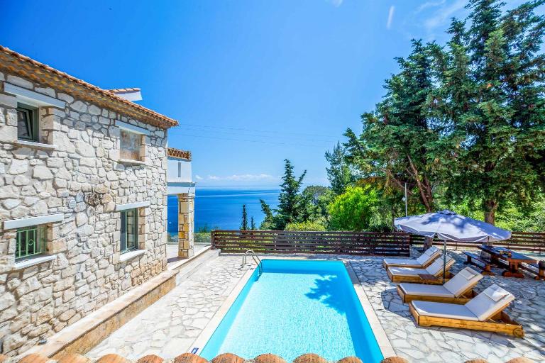 Eleni Zante - B&B Xirokastello