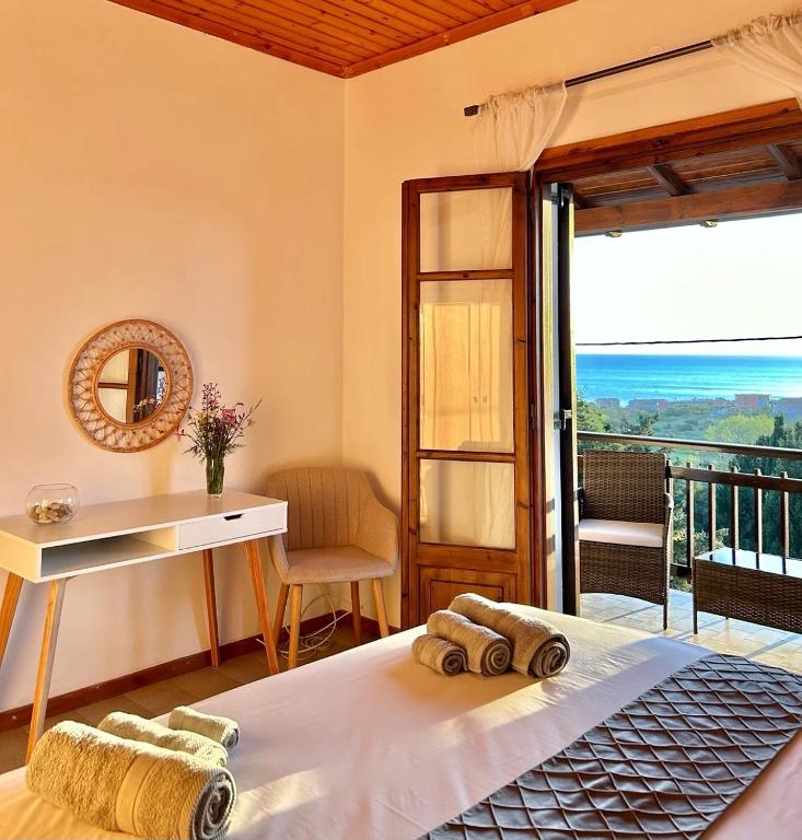 Golden View Apartments - Bed and Breakfast Arillas