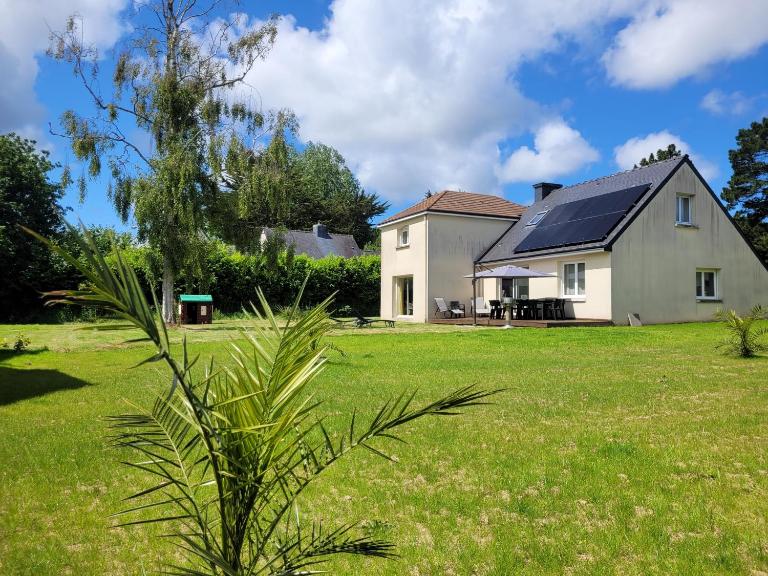 Kernay, grande maison familiale pour 10 personnes - B&B Lannion