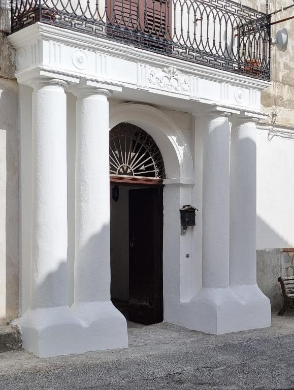 Palazzo Sandù Dimora nel Borgo - B&B San Nicola Arcella