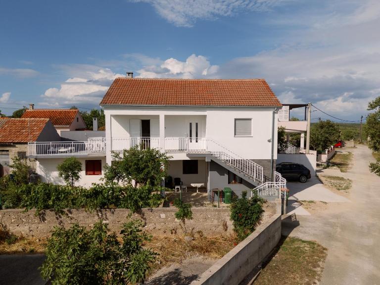 Apartment Matic Sonkovic - B&B Skradin