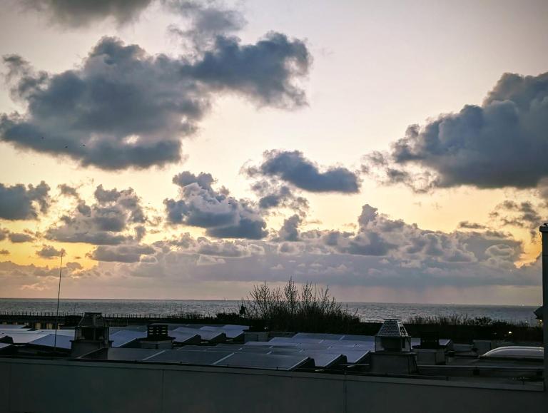 Casiola - Penthouse with big terrace and sea view - Ferienwohnung Ostende