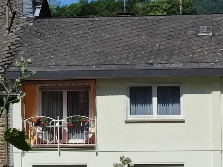 Ferienwohnung 2 Am Petersberg - B&B Neef