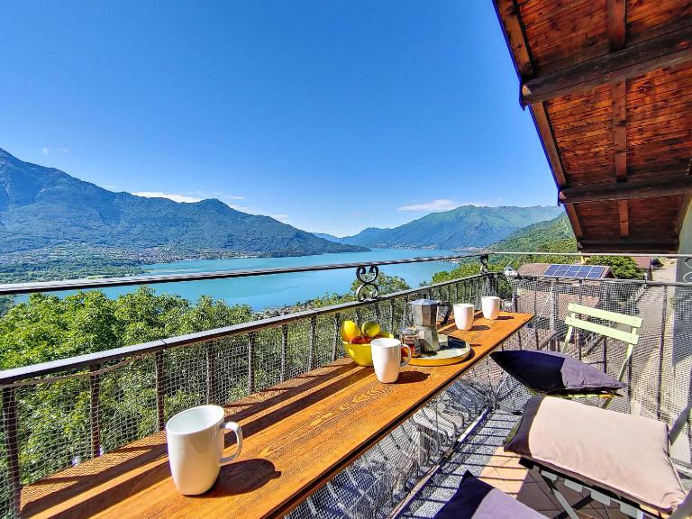 Panorama Ferienwohnung Lorenzo - Bed and Breakfast Gera Lario
