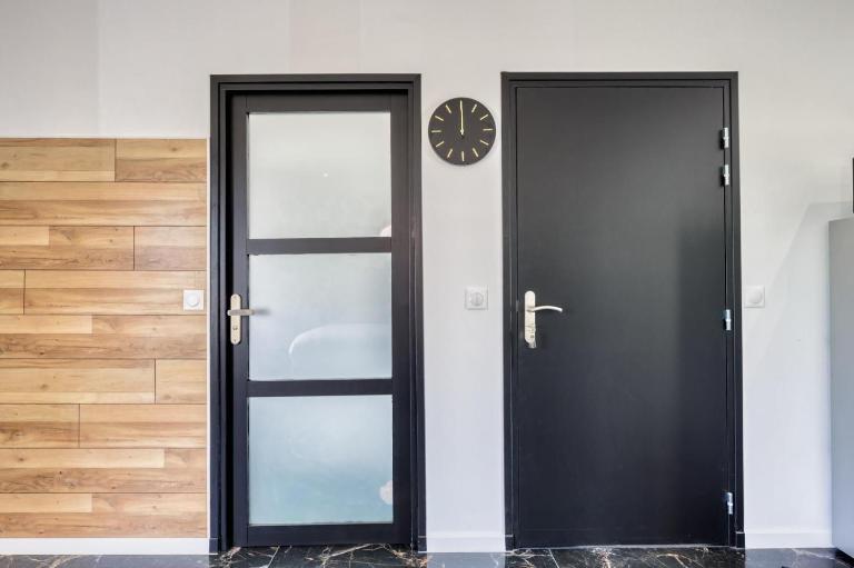 Studio 2 - B&B Coubron