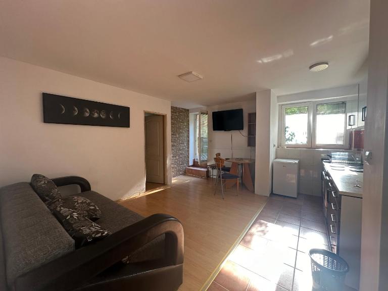 Apartment GreenTerrace next to TC BIG FASHION Mall - B&B Karaburma